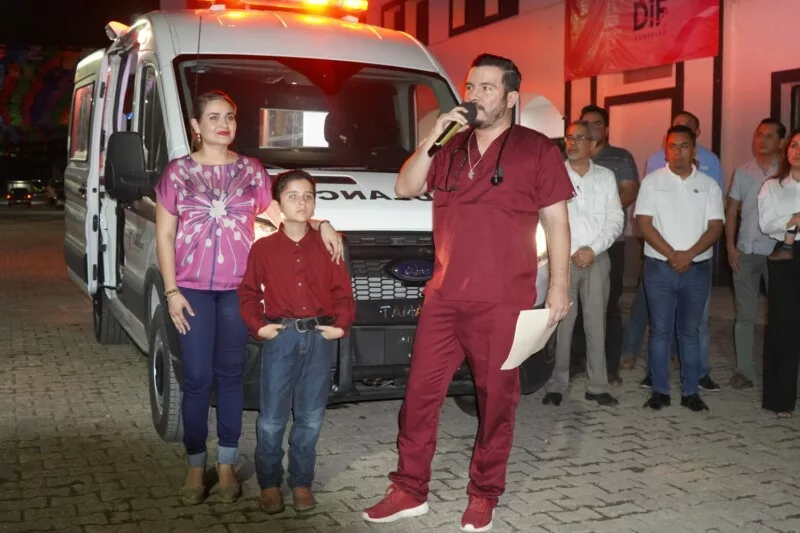 Responde Américo Villarreal a los gonzalenses con ambulancia
