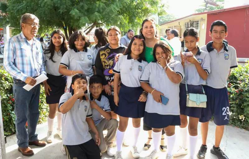 Invita Patty Chío a cumplir con el registro para la beca Rita Cetina