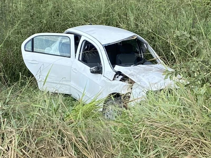 Se salva de morir aplastado en volcadura en la Mante-Valles