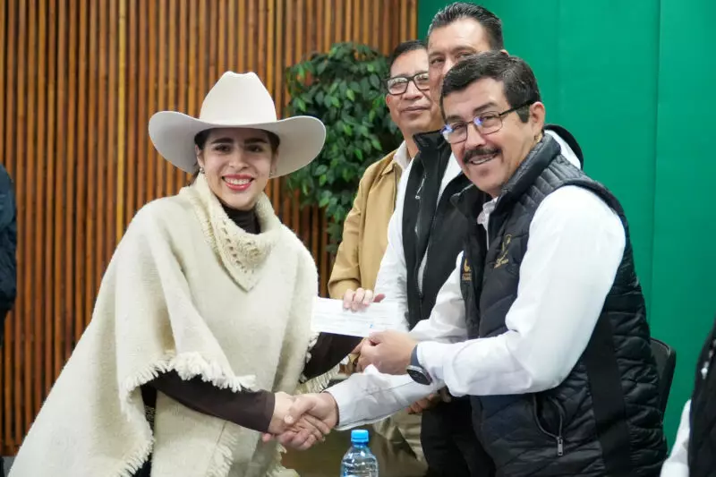 Apoya la UAT educación universitaria de hijos del personal académico