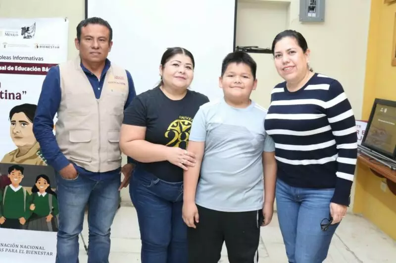 Convoca Patty Chío a padres para que se registren a la beca Rita Cetina