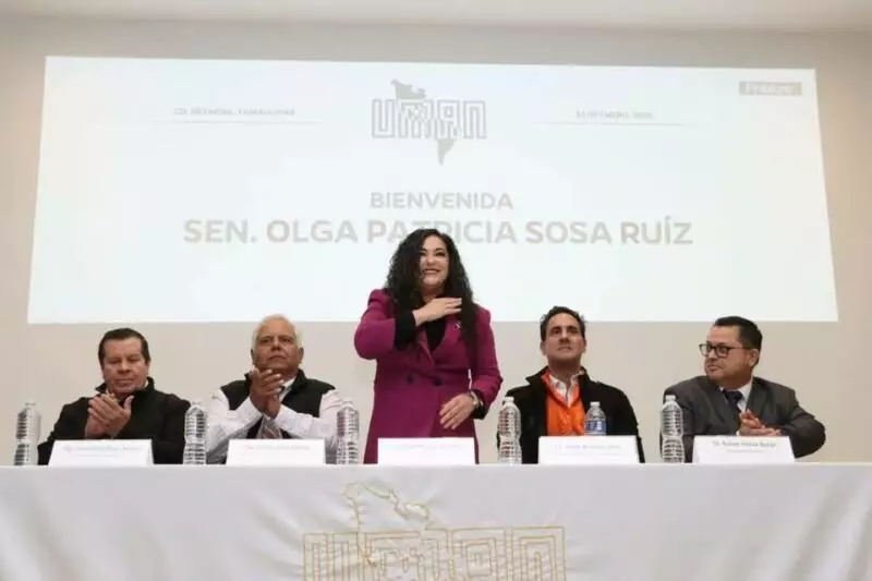 Da Olga Sosa conferencia informativa en la UMAN en Reynosa sobre los resultados del Senado