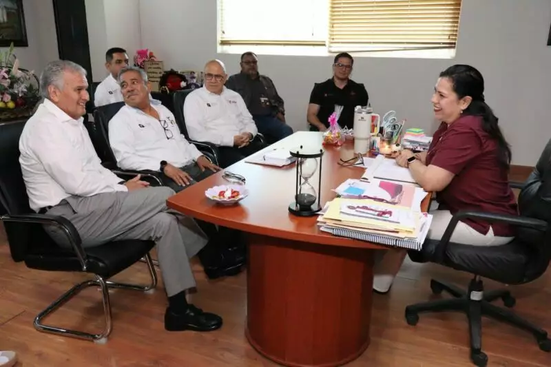 Acuerdan SS y Ayuntamiento trabajo conjunto contra el dengue
