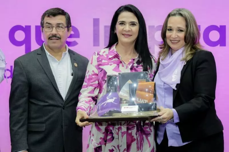 Refrenda Mónica su Compromiso con la Igualdad y el Empoderamiento Femenino