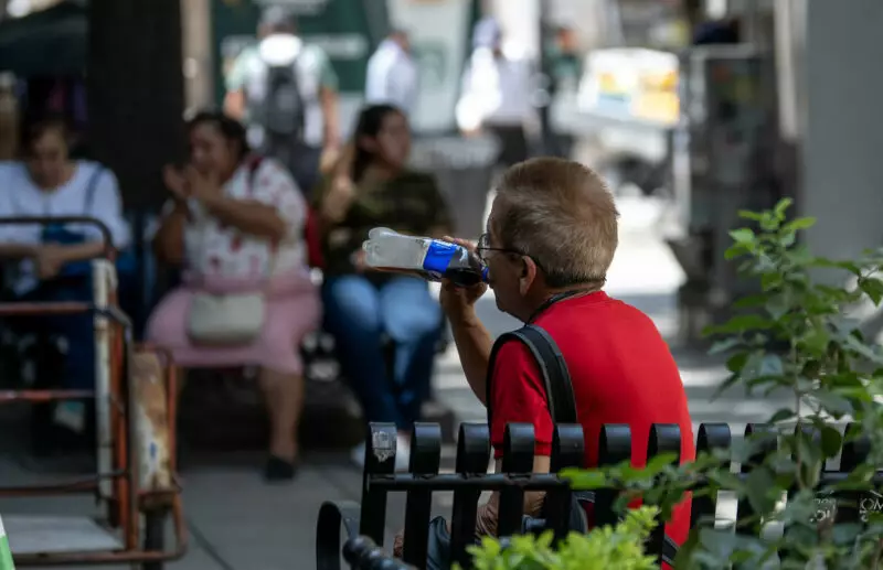 Frente frío 36 ocasionará vientos fuertes; se esperan temperaturas superiores a los 40 °C en 4 estados