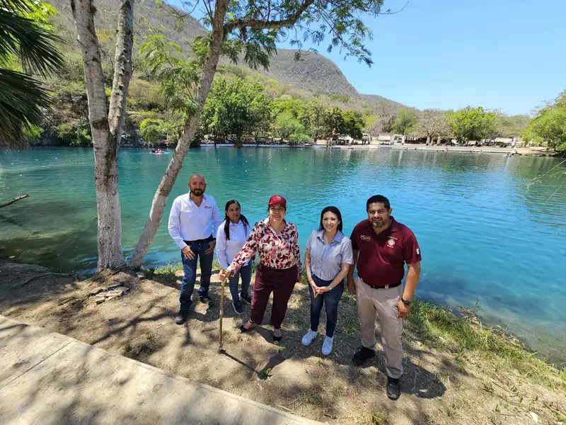 Supervisa Patty Chío Rehabilitación y mantenimiento de Balnearios El Nacimiento y La Difusora