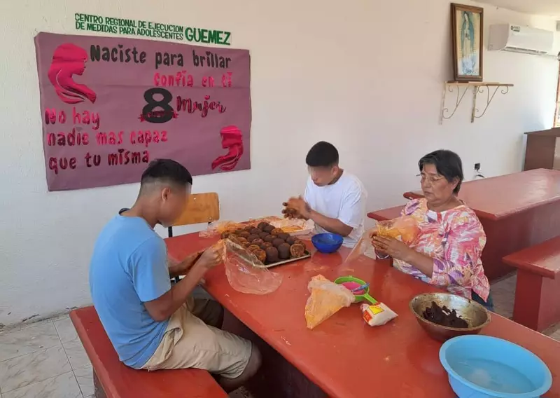 Imparten taller de cocina a adolescentes en conflicto con la Ley Penal en Güémez