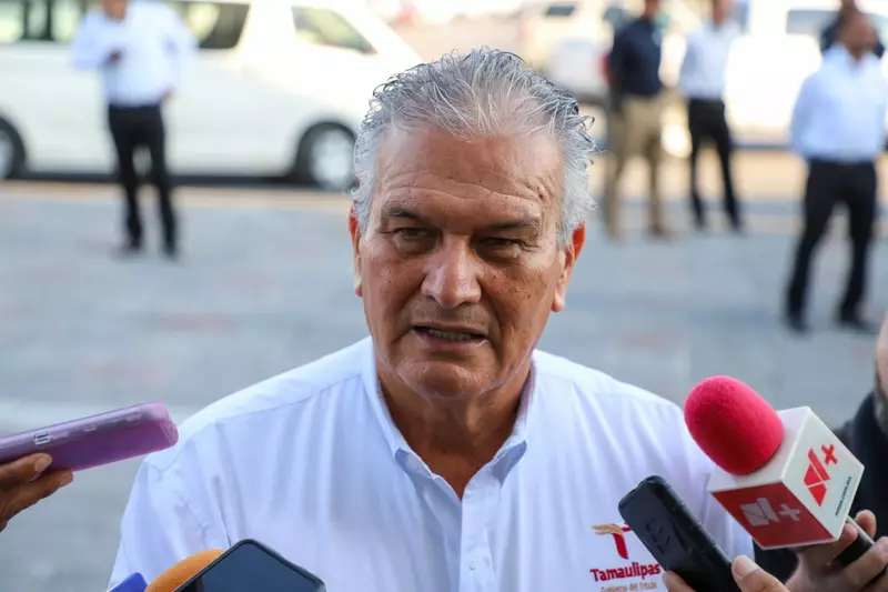 Exhorta secretario de Salud a vacunarse contra el sarampión y completar esquemas