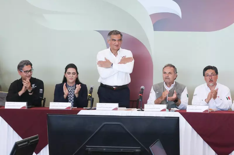 Gobernador Américo Villarreal y director general del Infonavit Octavio Romero se reúnen con desarrolladores de viviendas