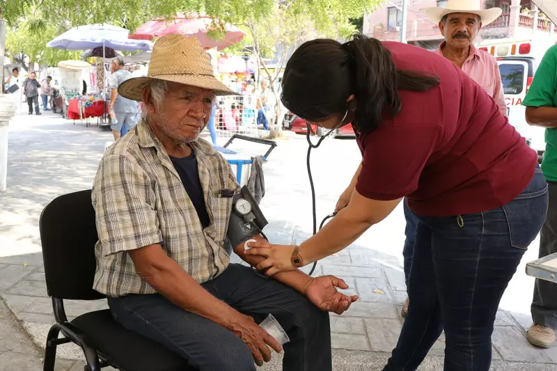 Coordina Patty Chío acciones de prevención por ola de calor