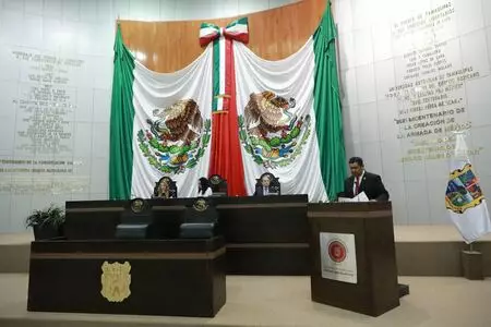 Pleno Legislativo aprueba reforma constitucional para extinguir el ITAIT