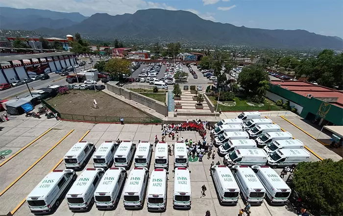 Entregan nuevas ambulancias para fortalecer atención médica en Tamaulipas