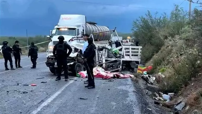 Trágico carreterazo en la Victoria-Monterrey; hay seis muertos