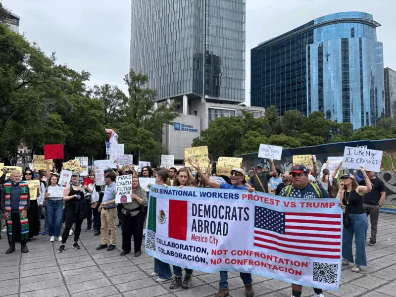Protestan contra Trump frente a embajada de EU en México