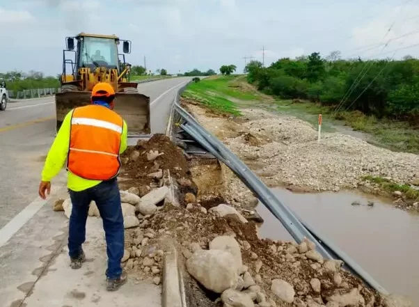 Inicia Gobierno de Tamaulipas reparación de carreteras y caminos afectados por lluvias