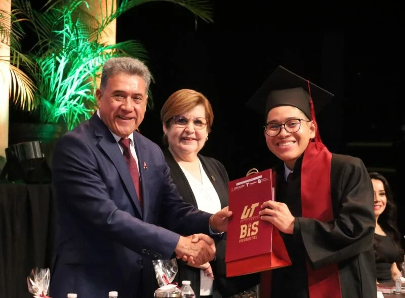 UT Altamira despide con honores a la Generación XXIX “Armando Martínez Manríquez”: una nueva era de talento y compromiso social