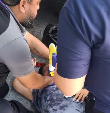Sexagenaria queda grave al ser atropellada por un automóvil