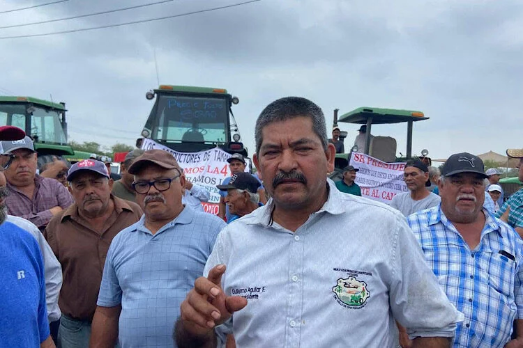 Detienen a líder agrícola por bloqueos carreteros; protestas se reanudarán en agosto