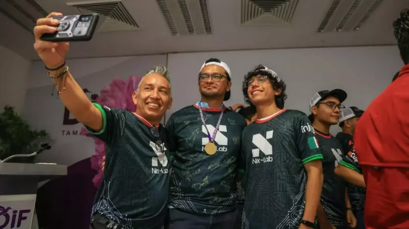 SEDENER despide a Nix-Lab rumbo a la Robo Cup Brasil 2025