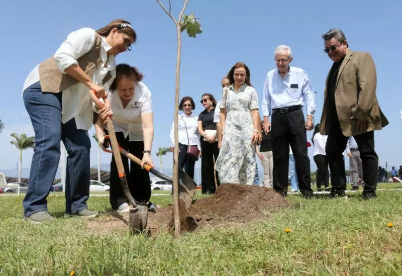 Fomenta SEDUMA reforestación con visión sostenible en el Parque Bicentenario