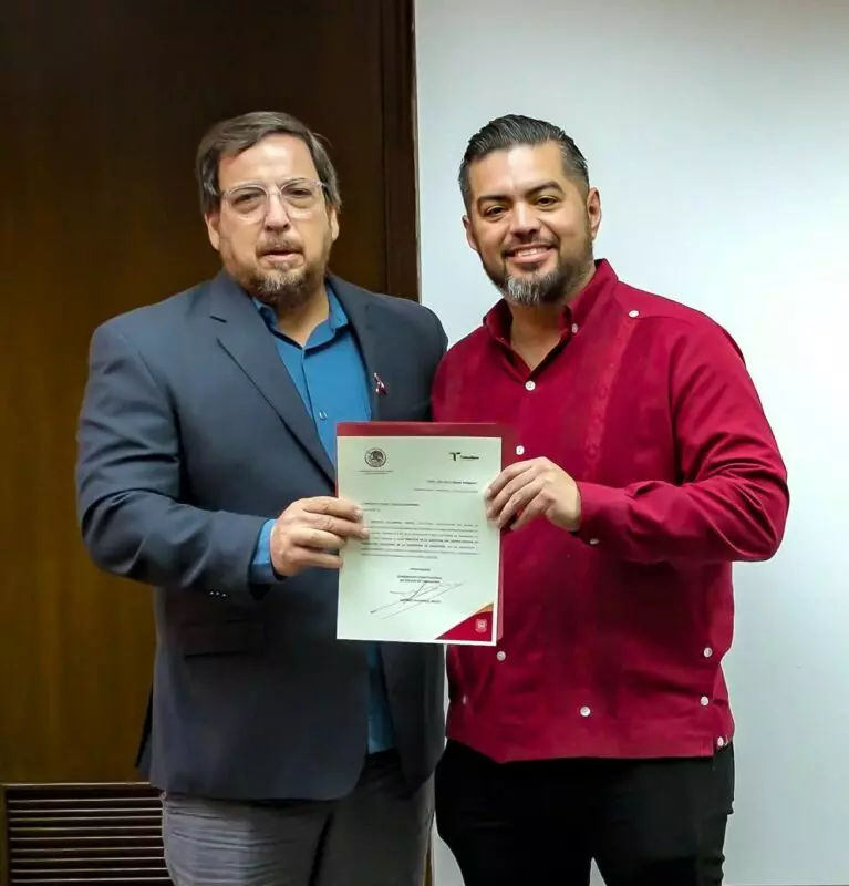 Reciben nombramientos nuevos titulares del Centro Estatal de Tecnología Educativa y Dirección de Formación y Superación Profesional de Docentes de la SET