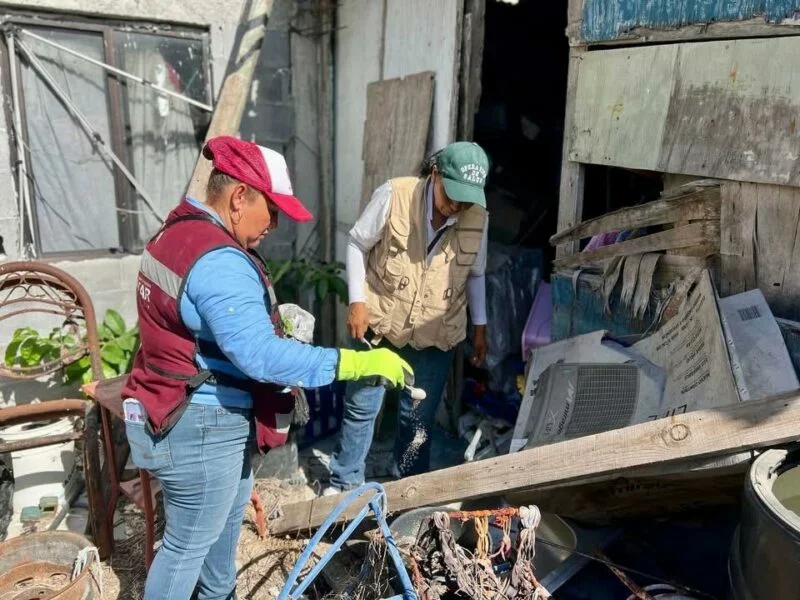 Intensifica Salud capacitación a médicos y la lucha contra el dengue