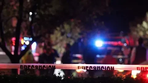 Joven pierde la vida al ser embestido en su Mercedes Benz por un trailer en Nuevo Laredo