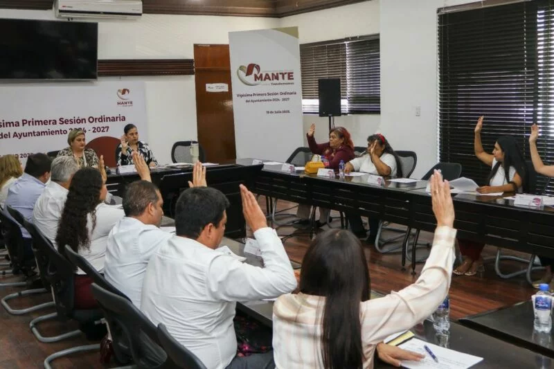 Cabildo respalda programa de bacheo propuesto por Patty Chío