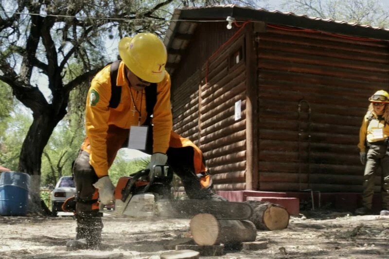Refuerzan preparación de brigadas forestales