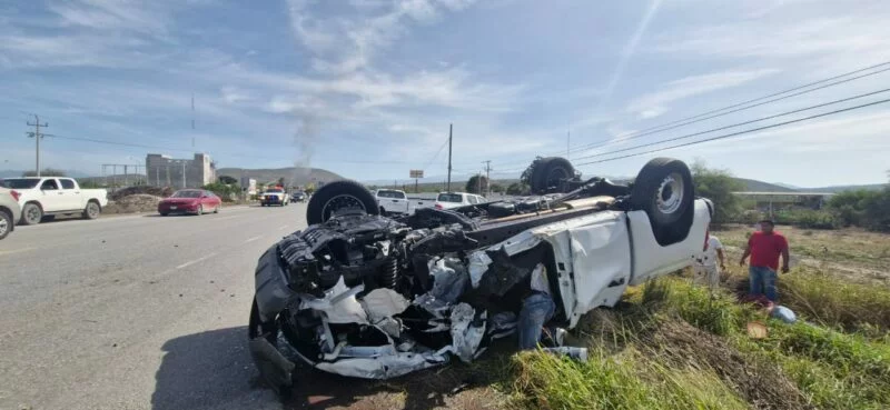 Automovilista vuelca en la carretera Tula-Victoria; resultó lesionado