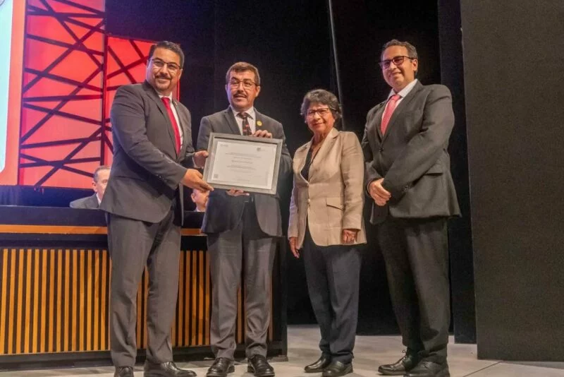 Entregan a la UAT nuevas certificaciones por su calidad educativa