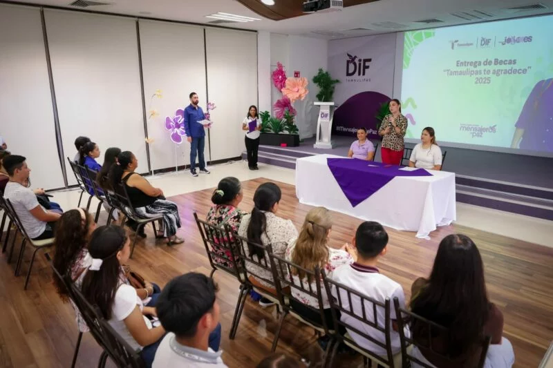 DIF Tamaulipas entrega la beca “Tamaulipas te agradece” a 200 jóvenes de 39 municipios