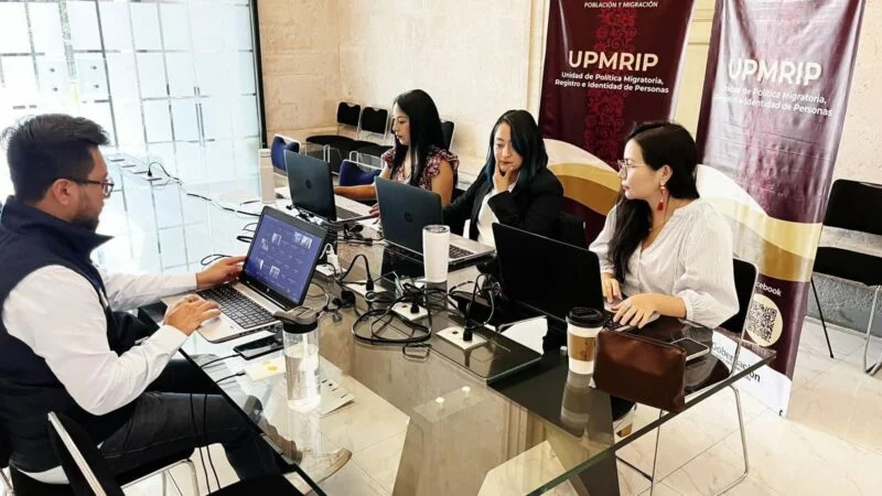 Más de mil servidores públicos de la SSPT son capacitados en materia migratoria y derechos humanos