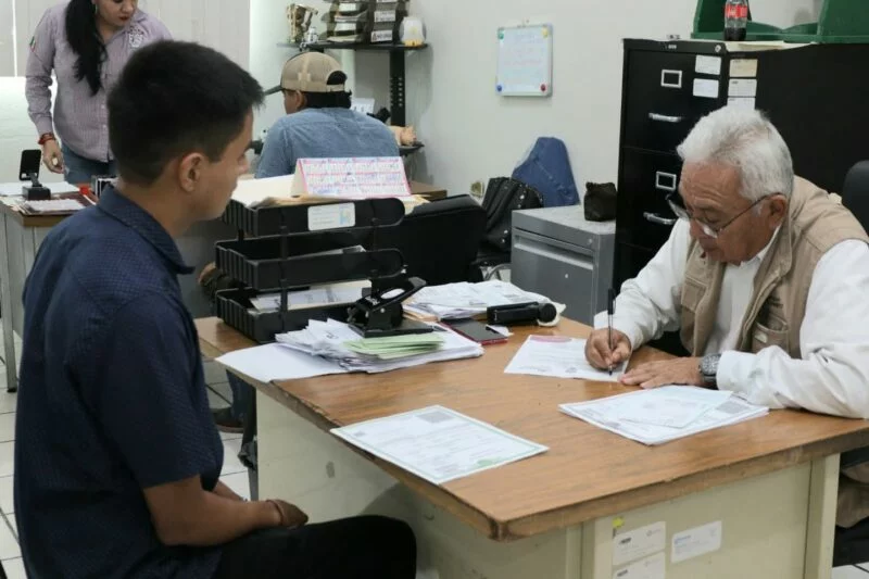 Concluye trámite para cartilla Militar