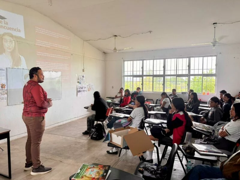 Lleva INJUVE campaña “Piénsalo Dos Veces” a Villa de Casas