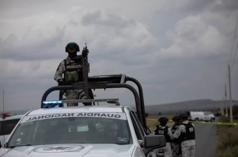 Realizan bloqueos con vehículos incendiados en carreteras de Zacatecas