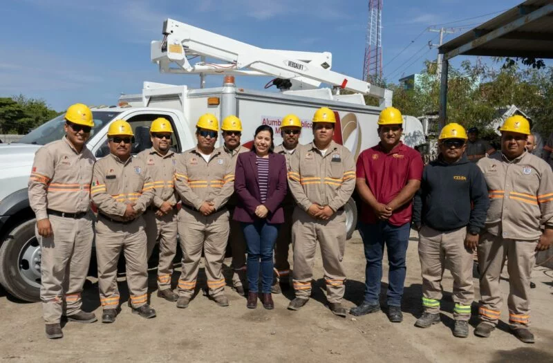 Fortalece Patty Chío parque vehicular de Servicios Públicos