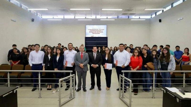 Acerca TPT protección de datos personales a alumnos de la UAT