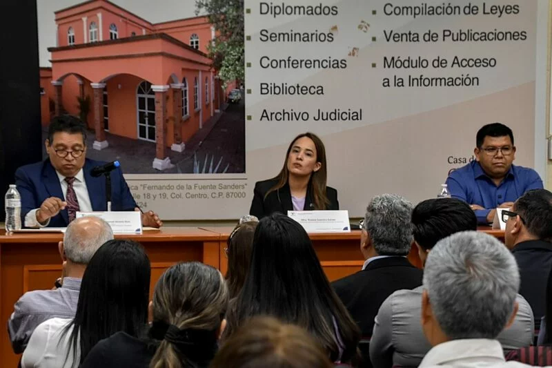 Fortalece IDPET la defensa penal con conversatorio sobre buenas prácticas