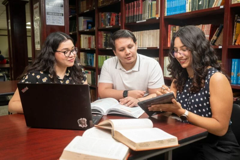 Obtiene UAT primer lugar nacional en maratón estudiantil de contabilidad