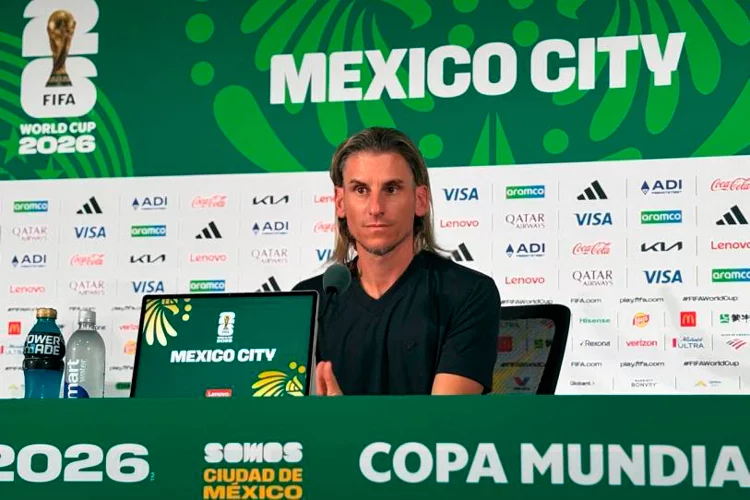 Sebastián Beccacece deja de ser técnico de Ecuador tras eliminación en el Mundial a manos de México